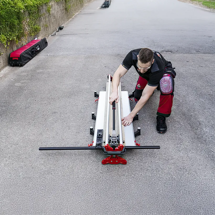 Naturem Vente De Carrelage A Orleans RUBI COUPE CARREAUX 2